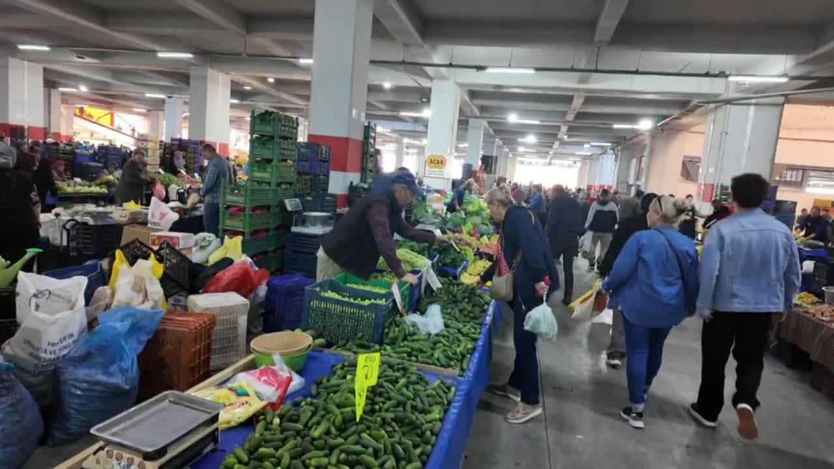 Soma'da pazar fiyatları fırladı, esnaf ve vatandaş karşı karşıya!