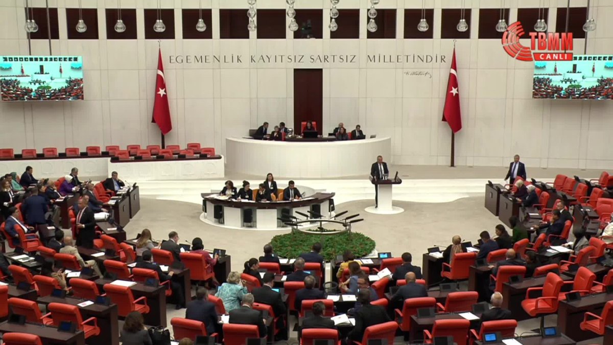 CHP'li Akay: Asgari Ücret Komisyonu böyle devam ederse dar gelirli zor durumda kalacak