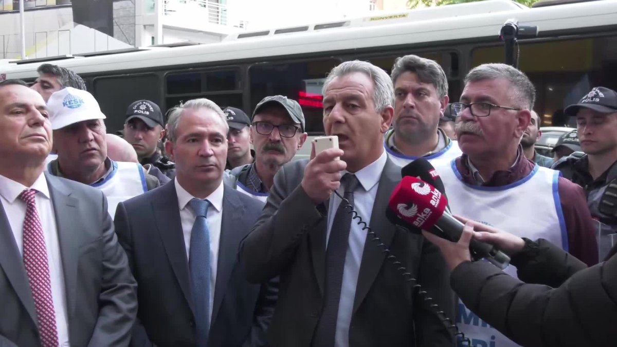 KESK'in yürüyüşüne engel, Hun'dan sert tepki