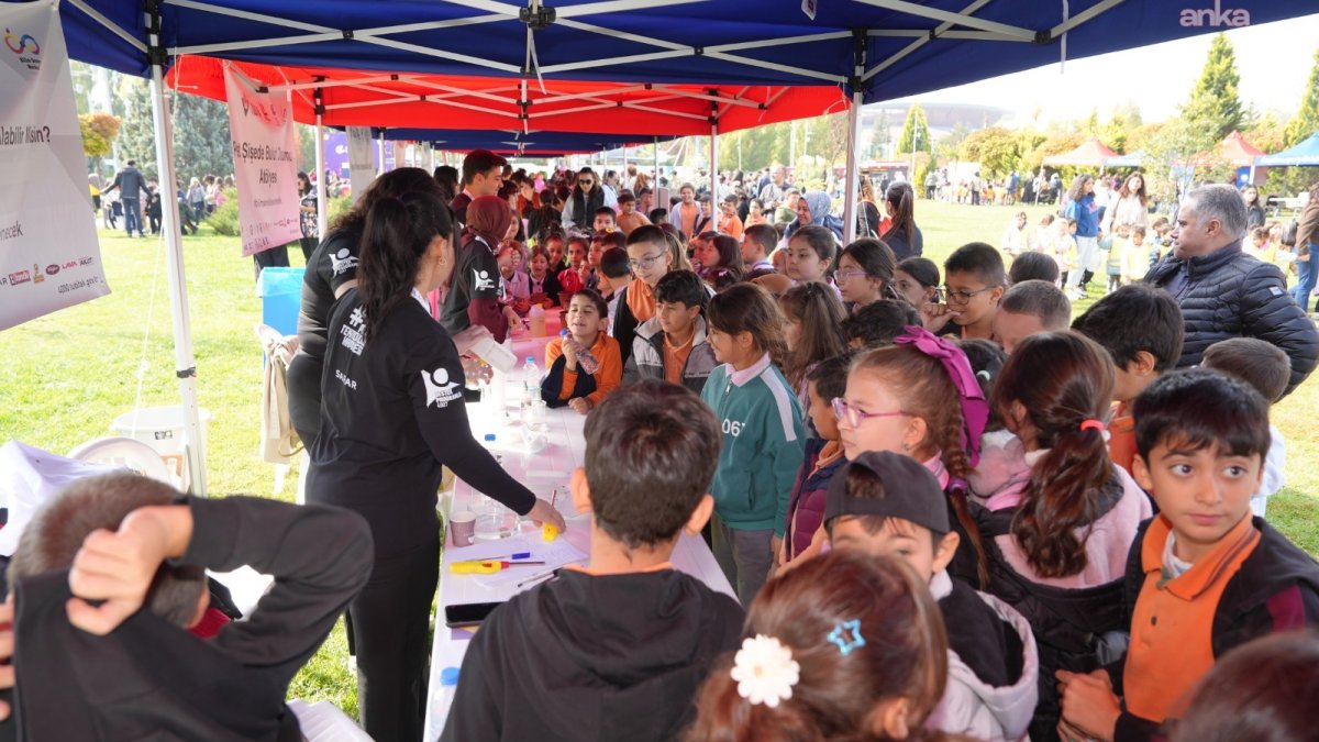 Eskişehir'de bilim yolculuğu başladı