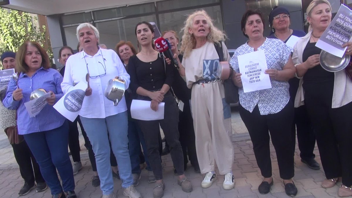 CHP'li kadınlar Adıyaman'da yoksulluk eylemi düzenledi