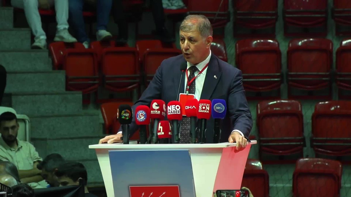 Cemil Tugay, CHP kongresinde kardeşine destek verdi