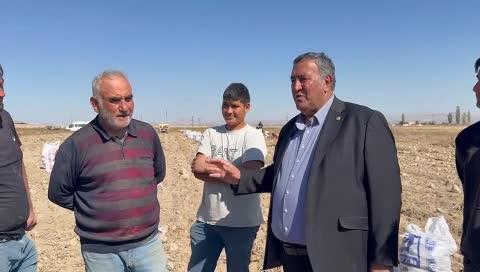 Patates üreticileri, CHP milletvekiline dert yandı: 'Çiftçiliği bırakıyorum'