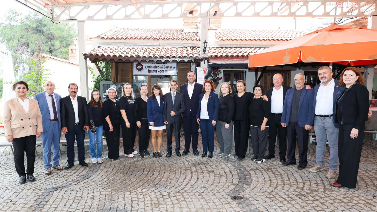 Narlıdere'de muhtarlar için anlamlı kutlama