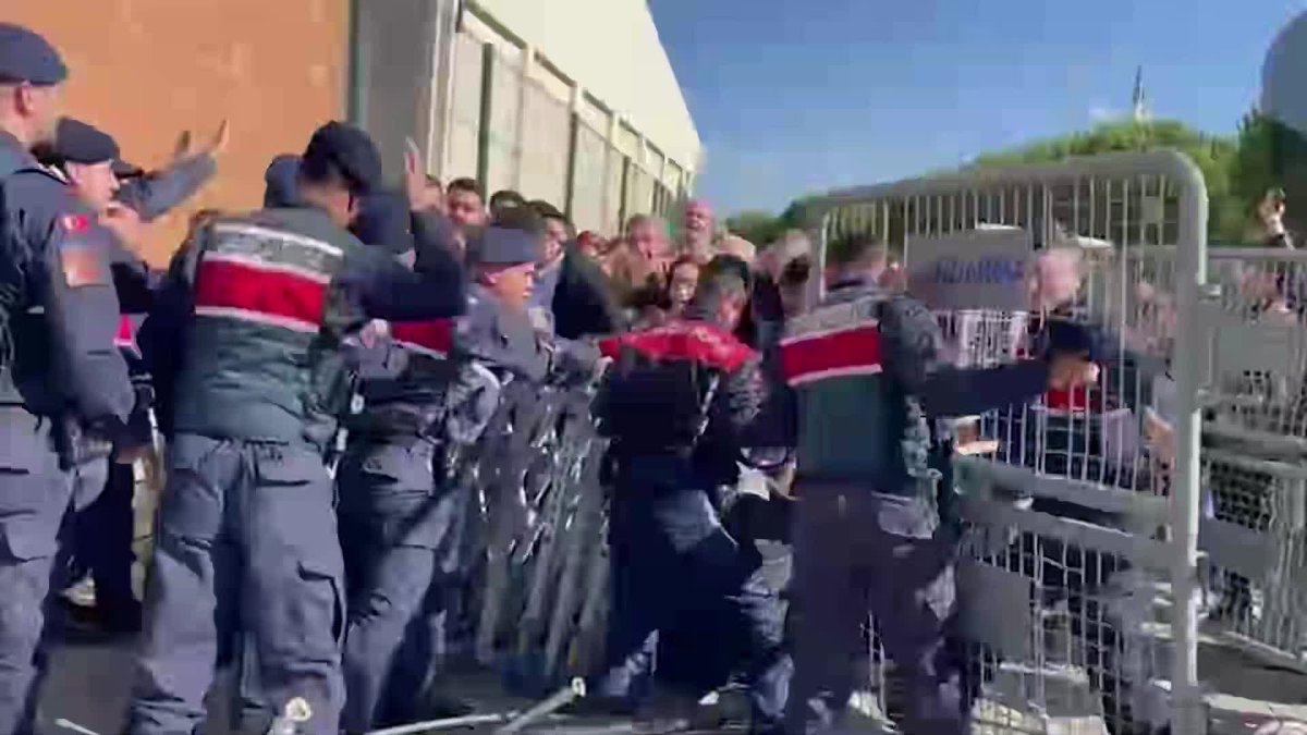 Silivri'de gergin anlar: Duruşmada arbede çıktı