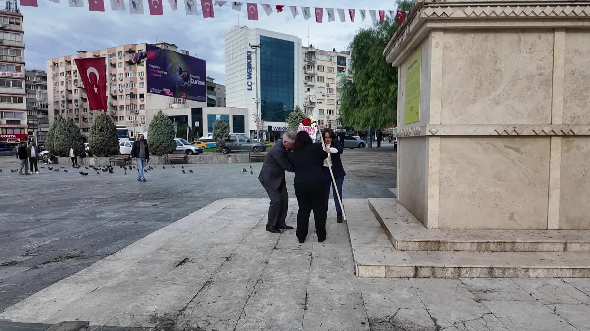 Bornova’da muhtarlar günü coşkuyla kutlandı