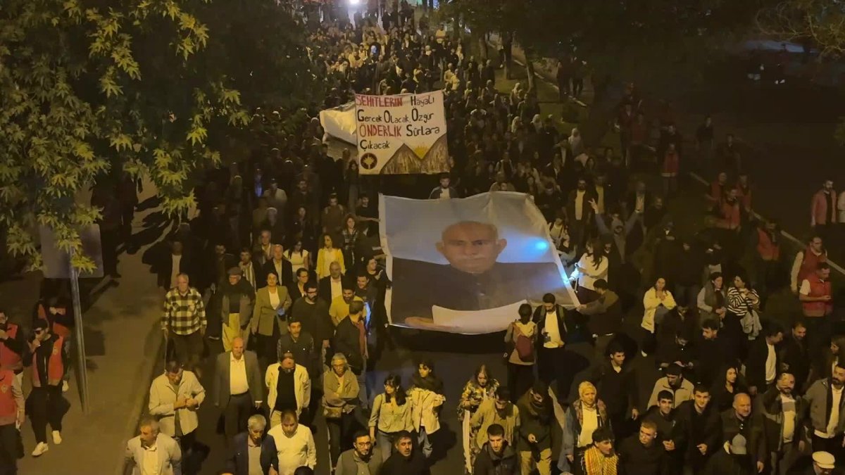 Diyarbakır’da ‘Öcalan’a özgürlük’ yürüyüşünde 8 DEM Partili gözaltına alındı