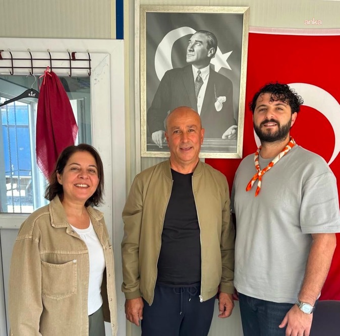 Çeşme'den muhtarlara anlam dolu hediye