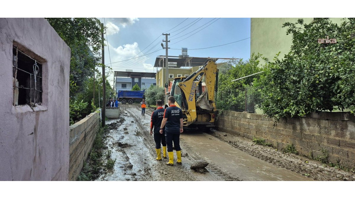 Hatay'daki selin ardından 80 aileye yardım