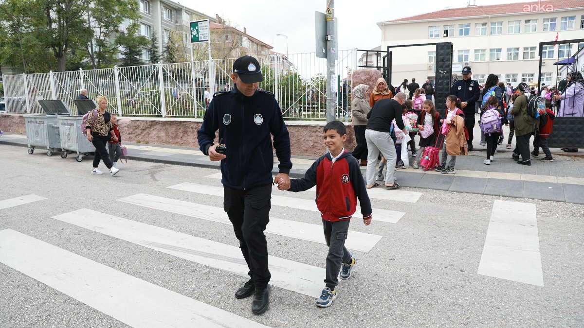 Keçiören'de öğrencilerin güvenliği için yoğun mesai