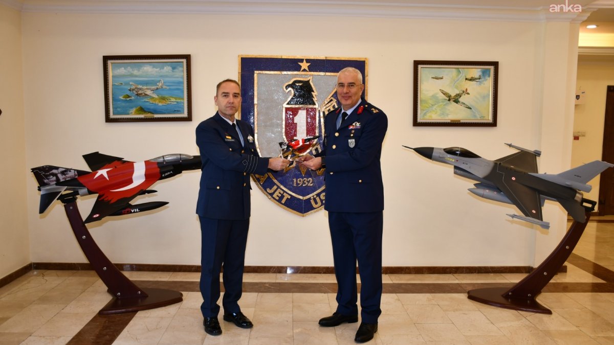 Yunan heyetinden Türk jet üssüne ziyaret