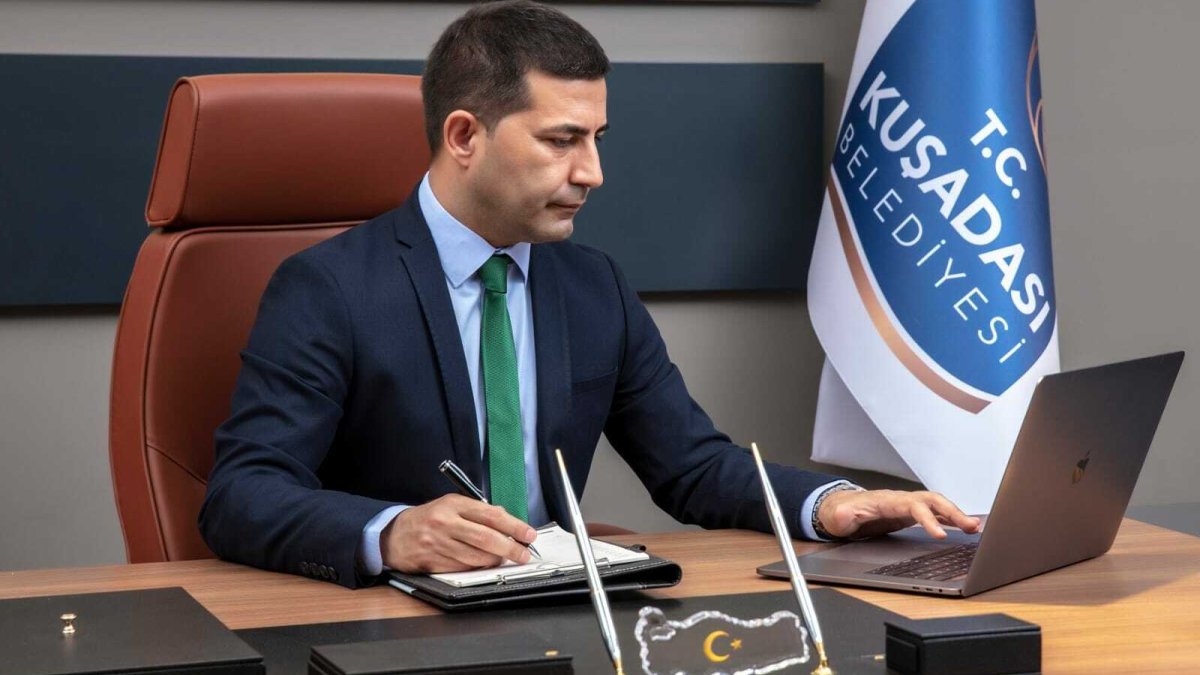 Kuşadası'ndan gazetecilere destek: 'Korku ve tehdit olmamalı'