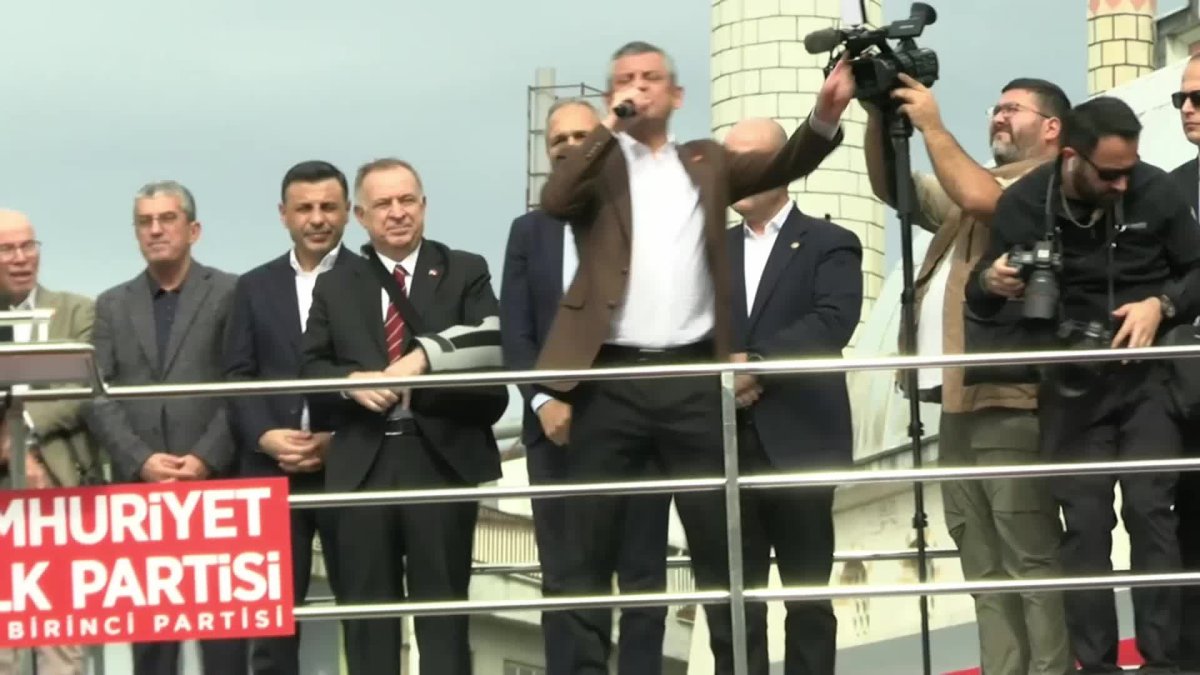 Özgür Özel: Tarihe geçmek için adliye önünde olun