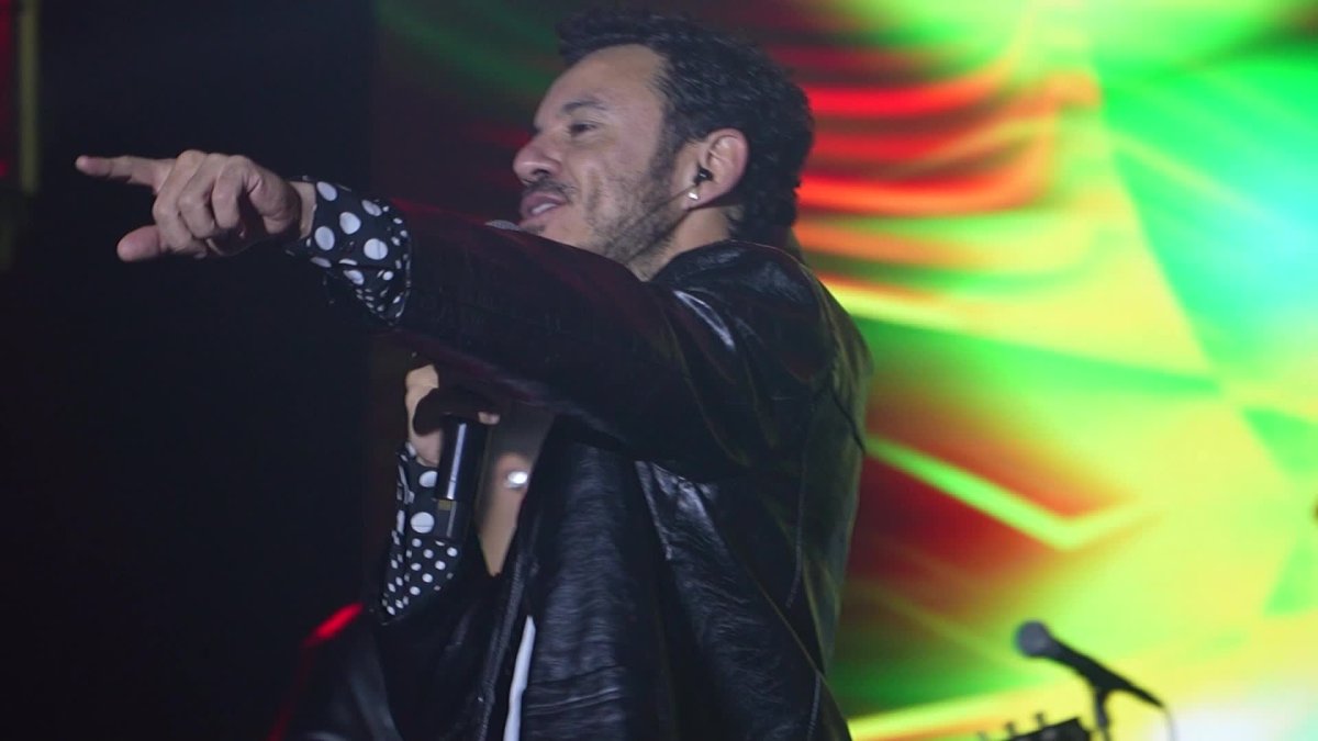 Cumhuriyet coşkusu Bursa'da Buray konseriyle doruğa çıktı