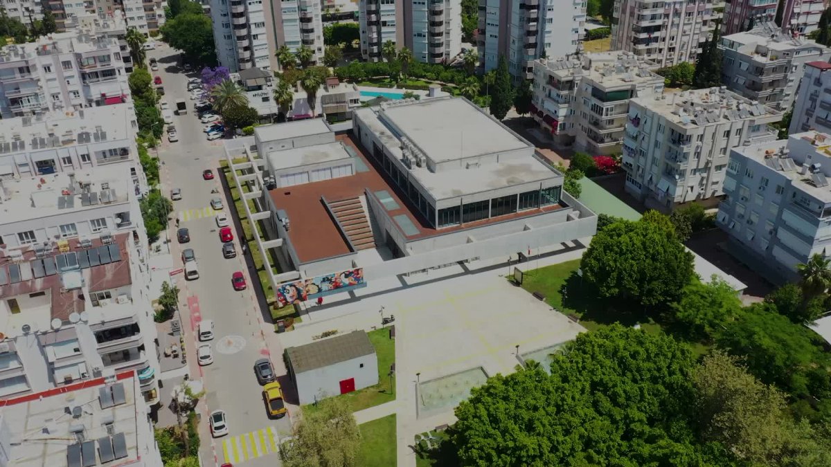 Edebiyat tutkunları Antalya'da buluştu