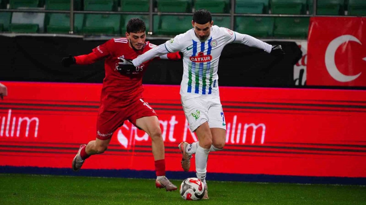 Çaykur Rizespor ile Beyoğlu Yeni Çarşı Arasında Puanlar Paylaşıldı