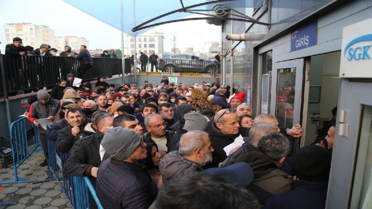 Kademeli emeklilik geliyor... 12 milyon kişiyi ilgilendiriyor… Tarihi verdi