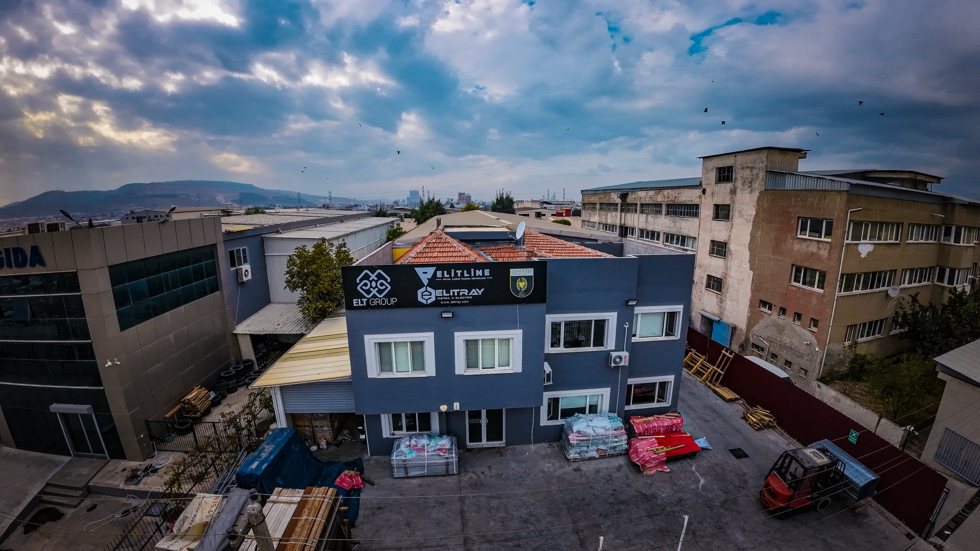 Milli maçlara reklam veren Elitline ve Elitray firmaları iflas bayrağını çekti