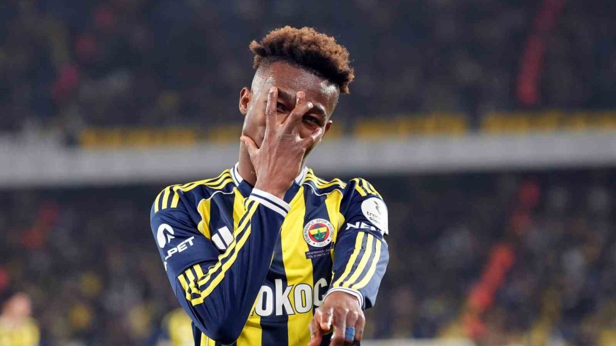 Dorgeles Nene'nin Hat-Trick'i Fenerbahçe'yi Zafere Taşıdı