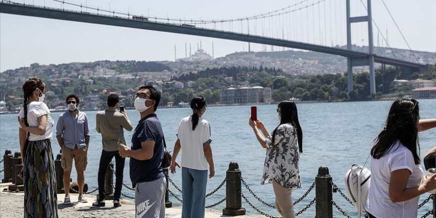 İstanbul yeni normalleşme sürecinin ilk hafta sonunu dışarıda geçirdi