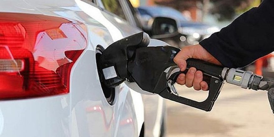 Benzin ve motorine çifte zam