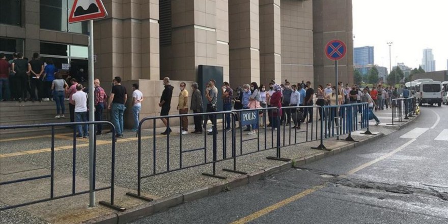 İstanbul Adliyesi'nde "normalleşme" kalabalığı