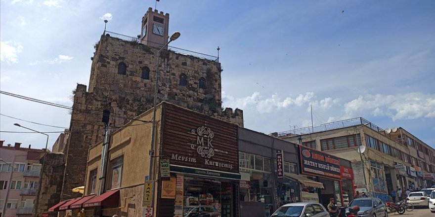 Sinop'ta 2 bin 500 yıllık tarihi surlar gün yüzüne çıkarılıyor