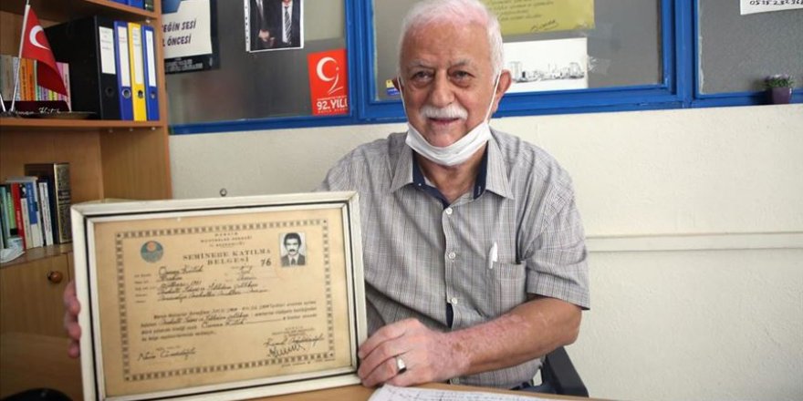 Ömrünün yarısından fazlasını mahallesine adayan muhtar