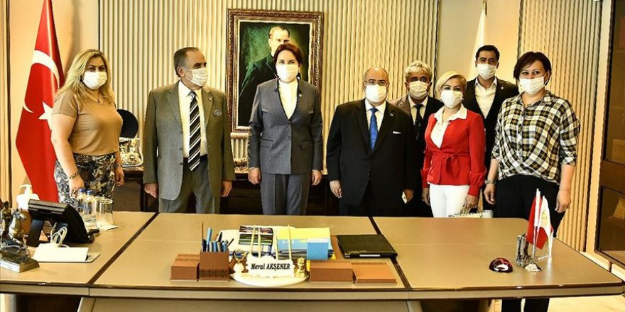 İYİ Parti Genel Başkanı Akşener, KAMU-DER heyetini kabul etti