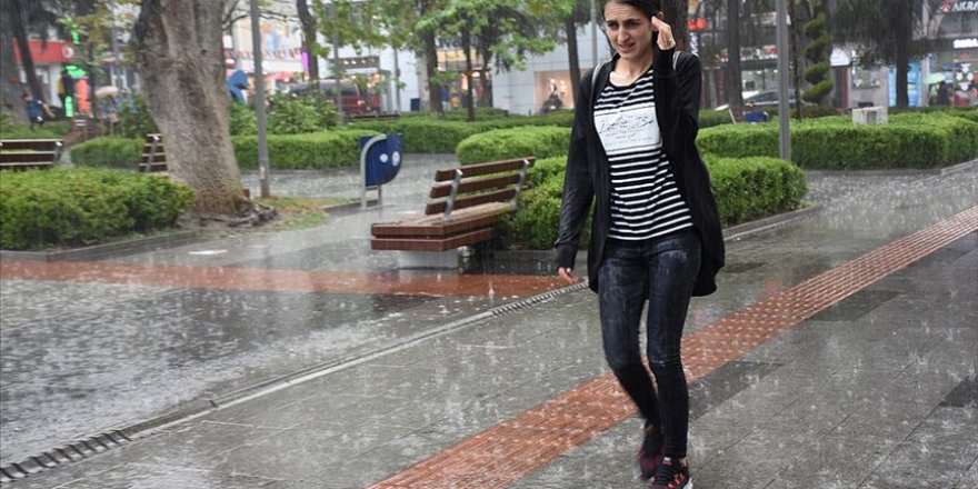 Doğu Karadeniz için 'şiddetli' ve 'aşırı' yağış uyarısı