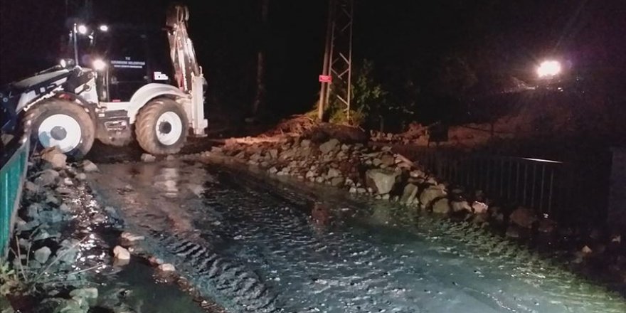 Erzurum'da meydana gelen sel evler ve tarım arazilerine hasar verdi