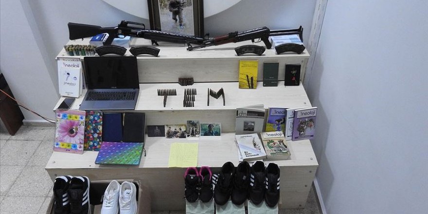 PKK'nın talimatlarını spor ayakkabılarına gizlemişler