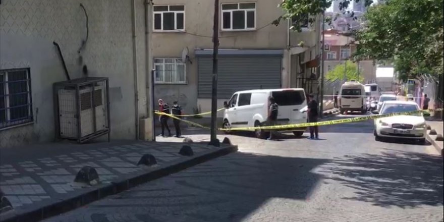 Bağcılar'da narkotim ekibine yönelik silahlı saldırı