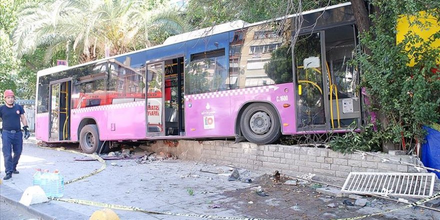 Kadıköy'de trafik kazası: 5 yaralı