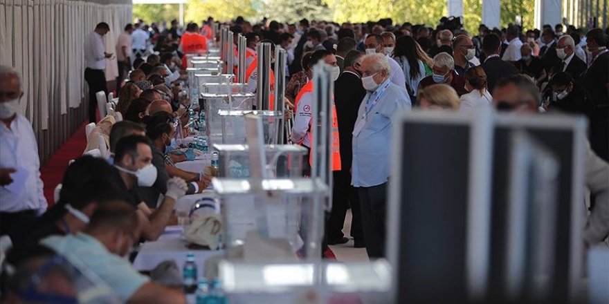 CHP'nin 37'inci Olağan Kurultayı PM seçimlerinde Faik Öztrak en fazla oyu olan isim oldu