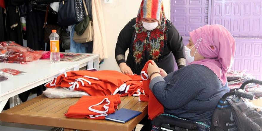 Engelliler 3 bin yetim ve öksüz çocuğu sevindirdi