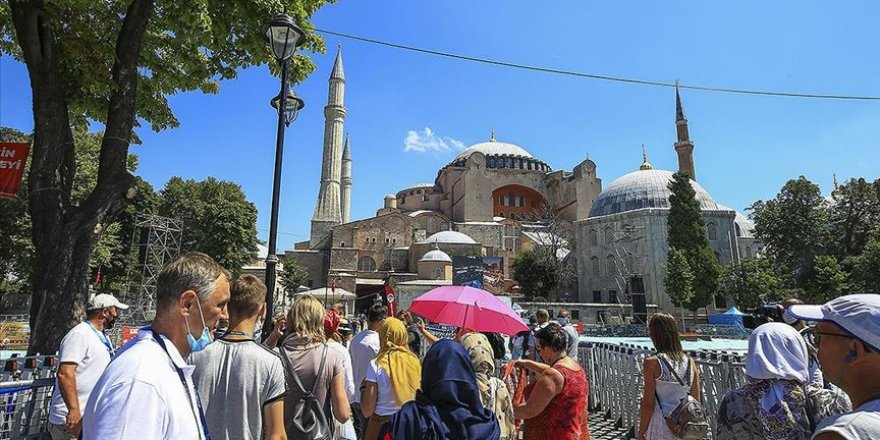 Ayasofya Camii'nde arife günü yoğunluğu