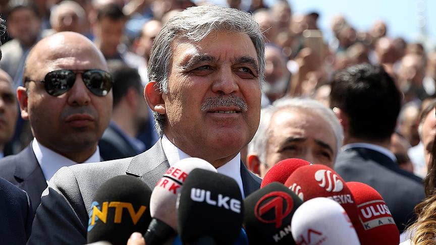 Abdullah Gül'den siyaset açıklaması