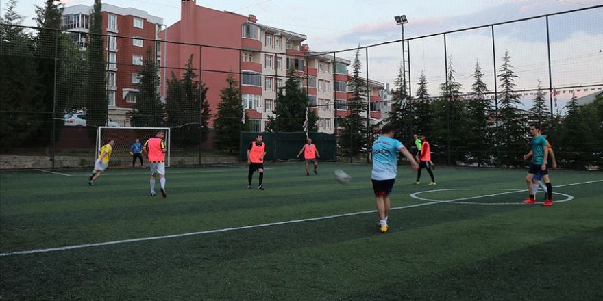 Halı sahalar yarın açılıyor