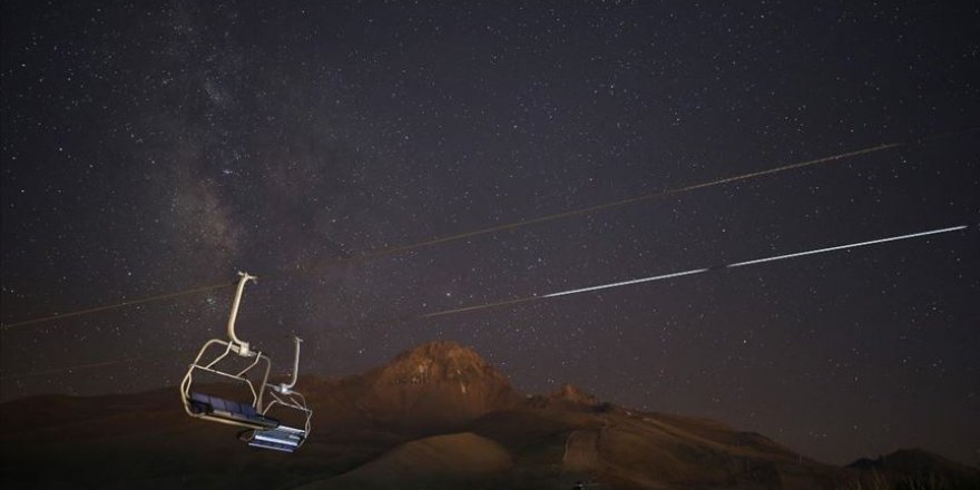 Meteor yağmurunu Erciyes Dağı ve Yedigöller'de izlediler