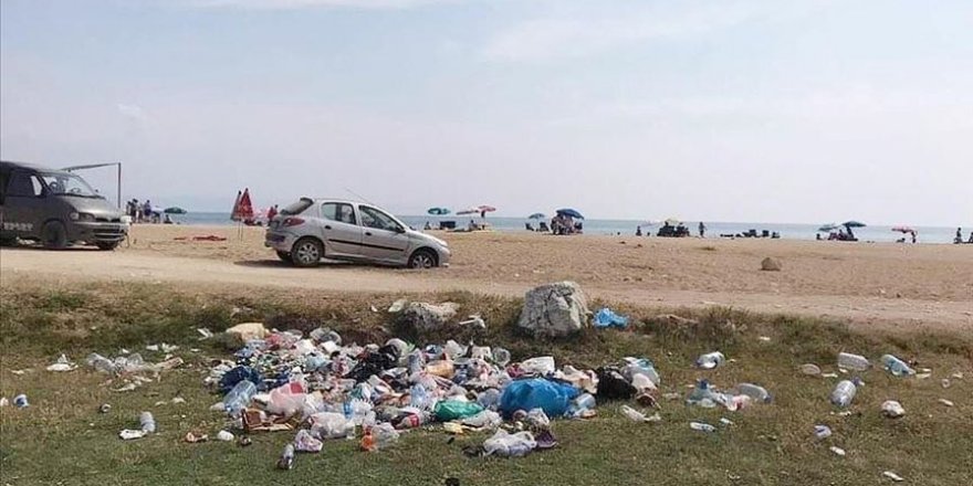 İtalyan Koyu'nda 'düşüncesiz tatilcinin' çöpleri doğal güzelliği bozuyor