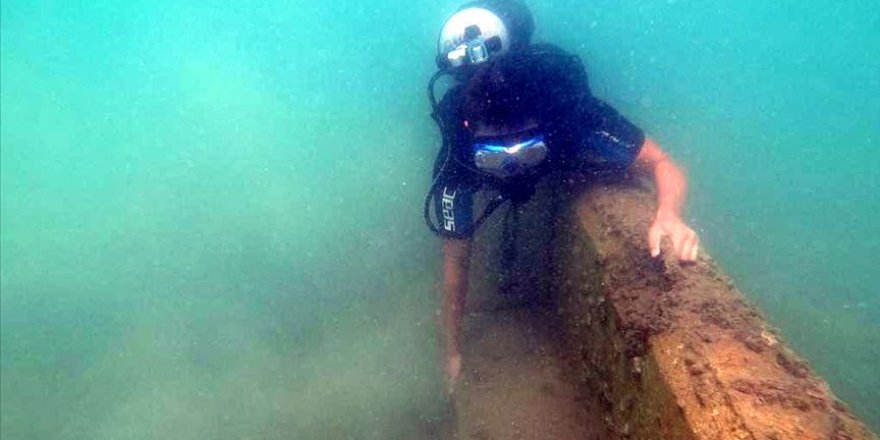 Muğla'da deniz tabanına yapılan beton duvarlarla ilgili yetkililer harekete geçti