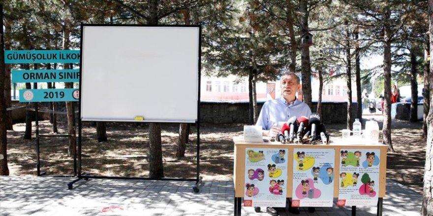 Bakan Selçuk'tan okullarla ilgili açıklama