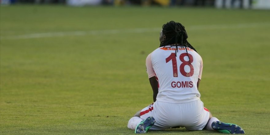 Bafetimbi Gomis yine maç sırasında bayıldı