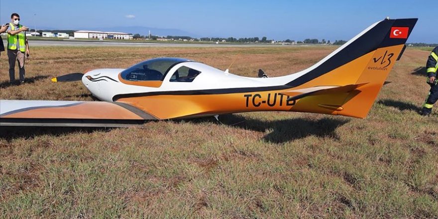 Seferihisar'daki otluk yangınında hasar gören araçlar kaldırılıyor