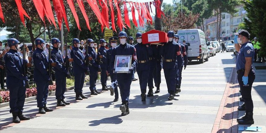Şehitlerimizi uğurladık