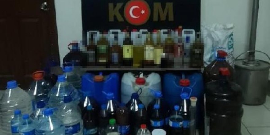Emekli kimyager, bağ evini alkol imalathanesine çevirmiş