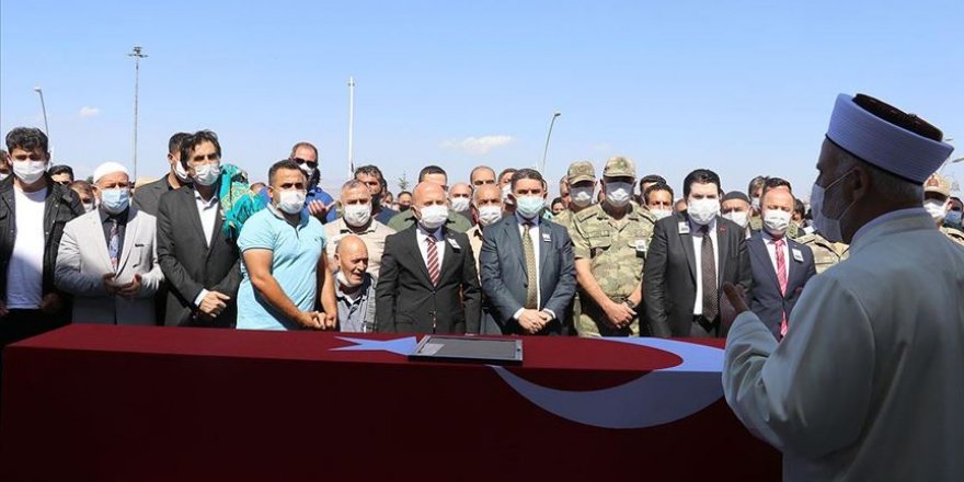 Şehitlerimizi uğurladık