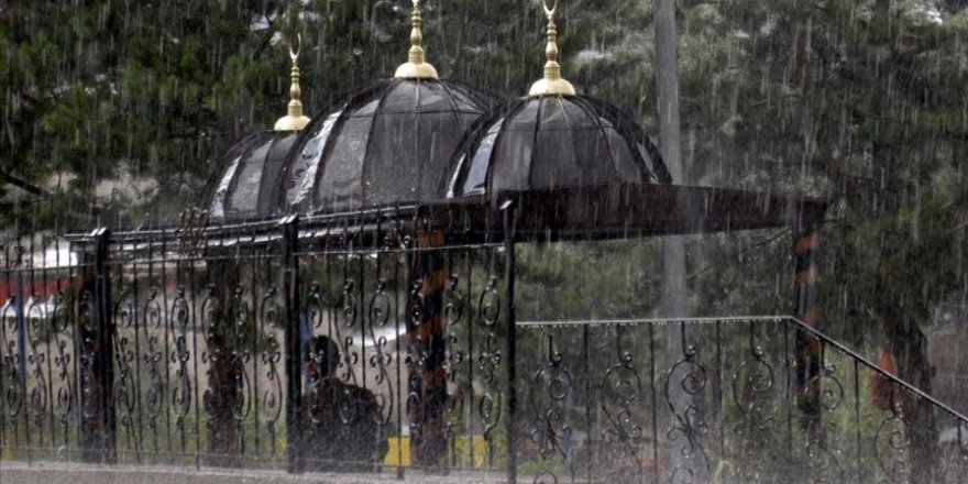 Meteorolojiden 3 il için sağanak ve gök gürültülü sağanak uyarısı