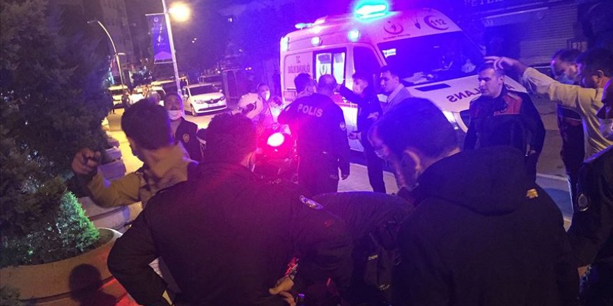 Kavga ihbarına giden polis ekiplerine saldırı: 6 yaralı